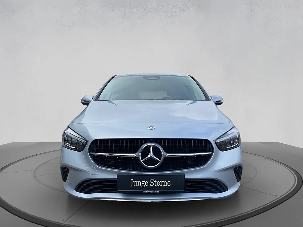 Mercedes-Benz B-Class 2026 photo 3