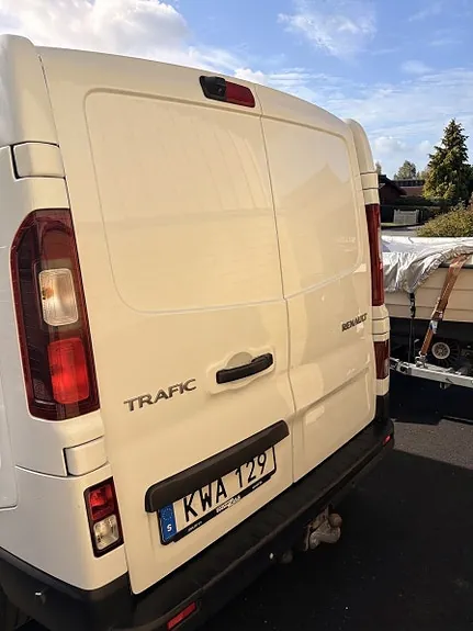 Renault Trafic 2015 photo 2