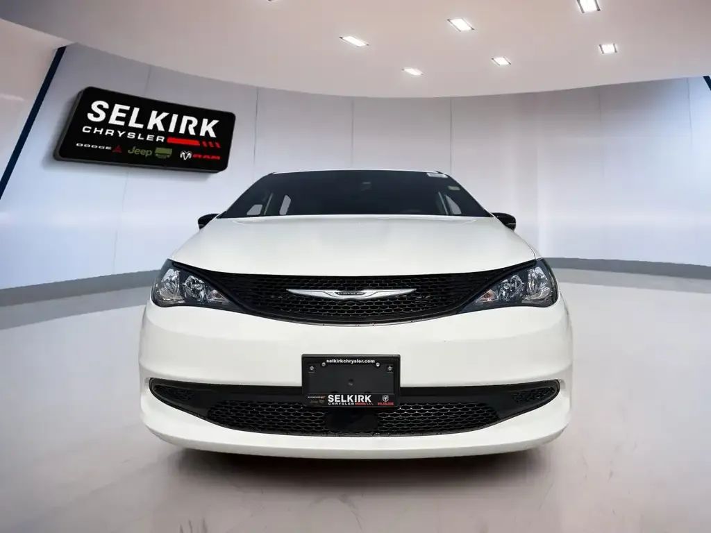 Chrysler Grand Caravan 2027 photo 2