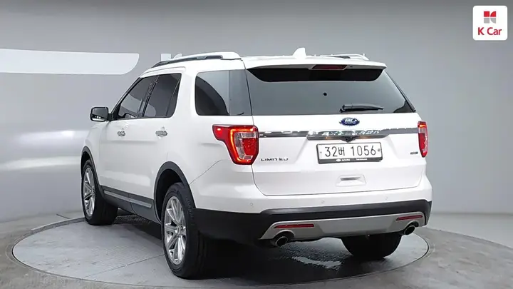 Ford Explorer 2017 photo 2
