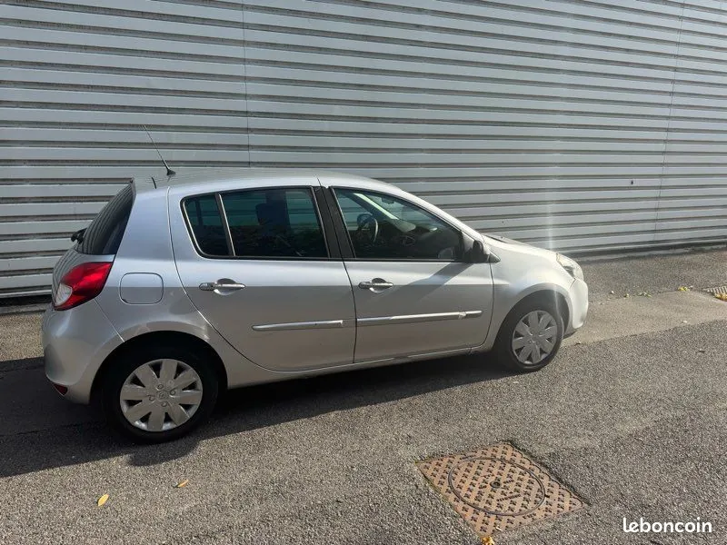 Renault Megane 2009 photo 3