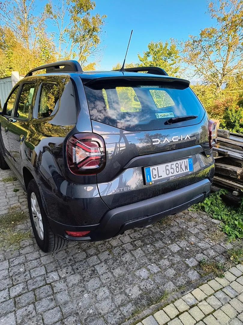 Dacia Duster 2023 photo 2