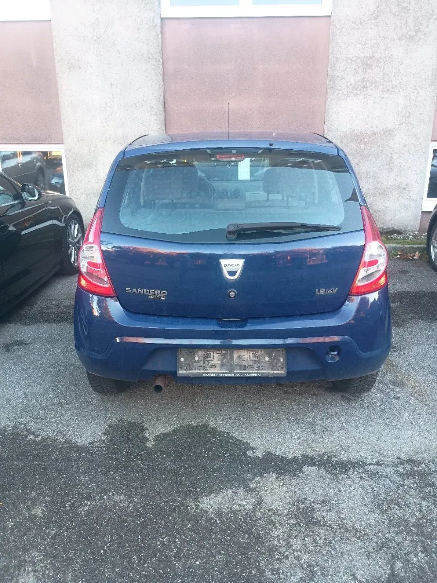 Dacia Sandero 2009 photo 3
