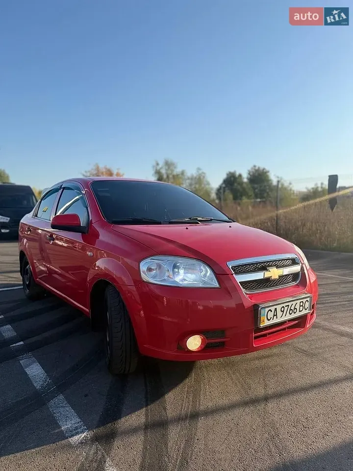 Chevrolet Aveo 2011 photo 2