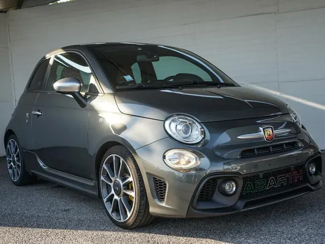 Abarth 595 2018 photo 2