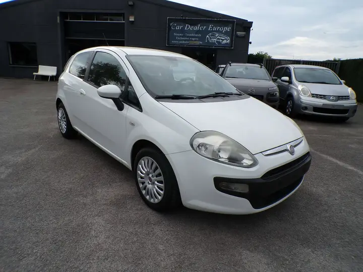 Fiat Punto Evo 2010 photo 2