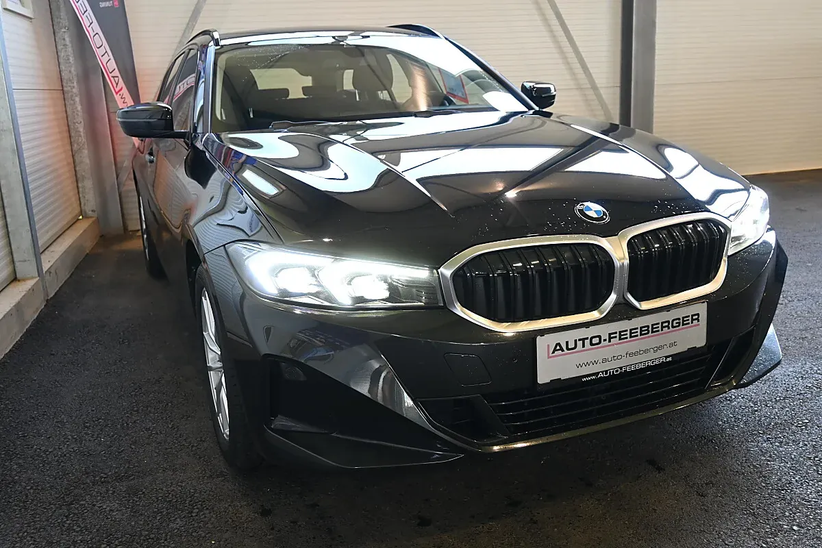 BMW 3 Series 2023 photo 3