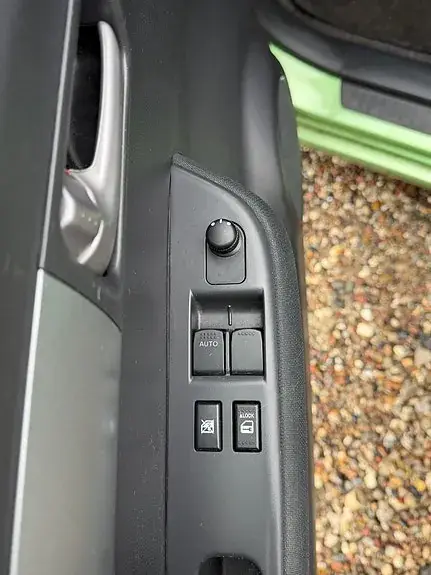 Suzuki Swift 2009 photo 4