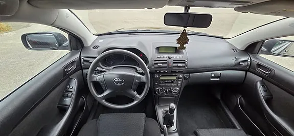 Toyota Avensis 2005 photo 5