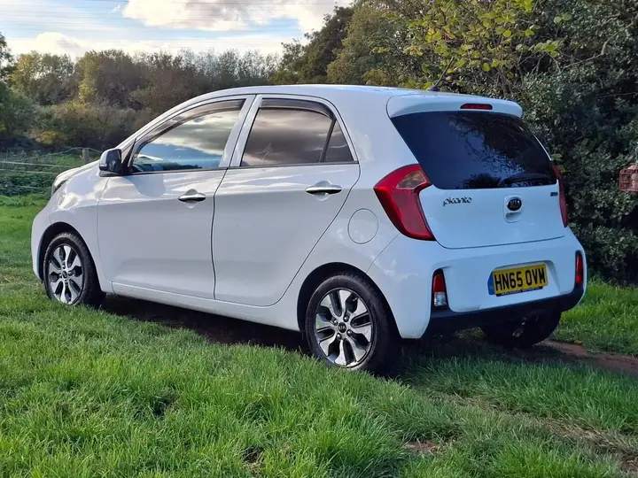 Kia Picanto 2015 photo 5