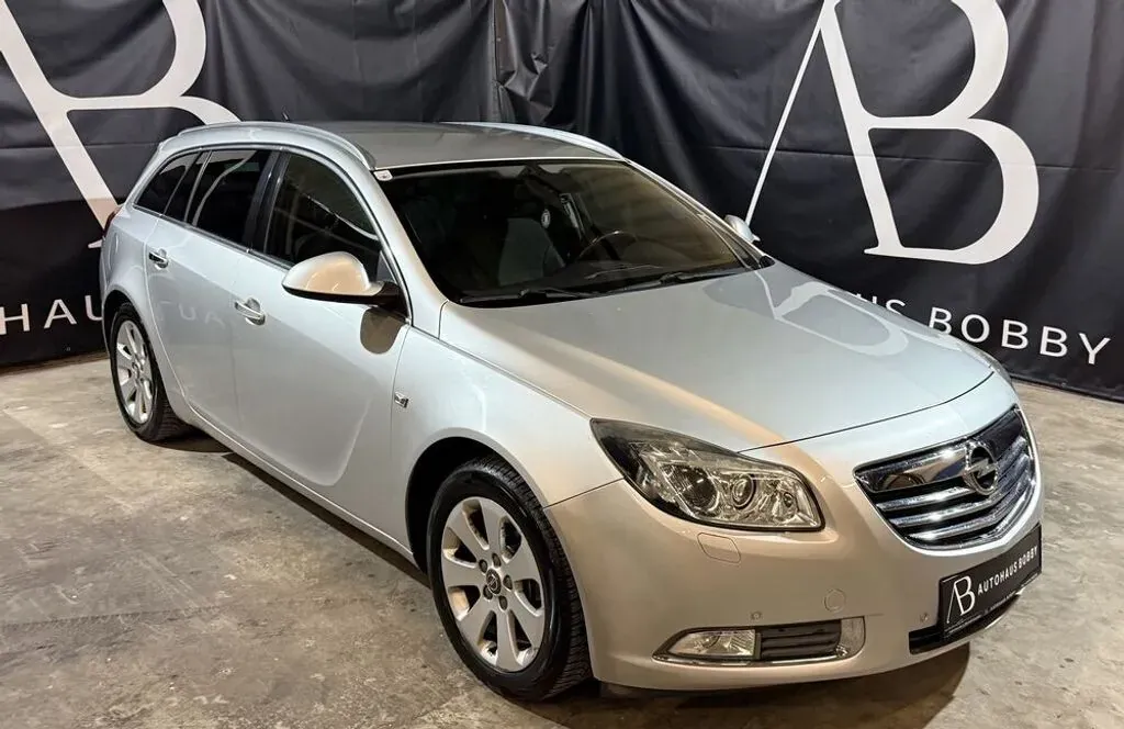 Opel Insignia 2011 photo 2