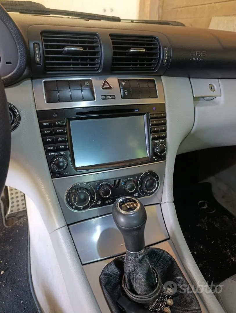 Mercedes-Benz C-Class 2005 photo 3