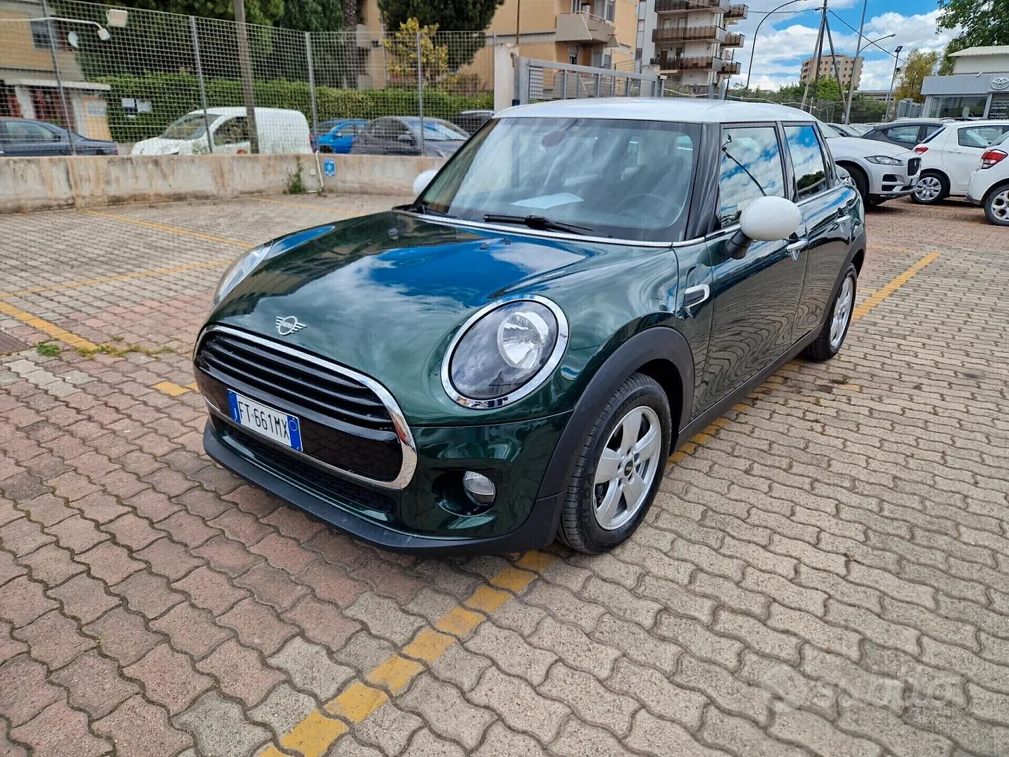 Mini Mini 1.5 Cooper D Business 2018 photo 2