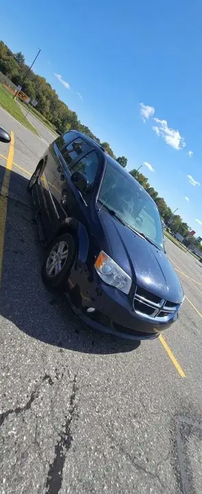 Dodge Grand Caravan 2013 photo 3