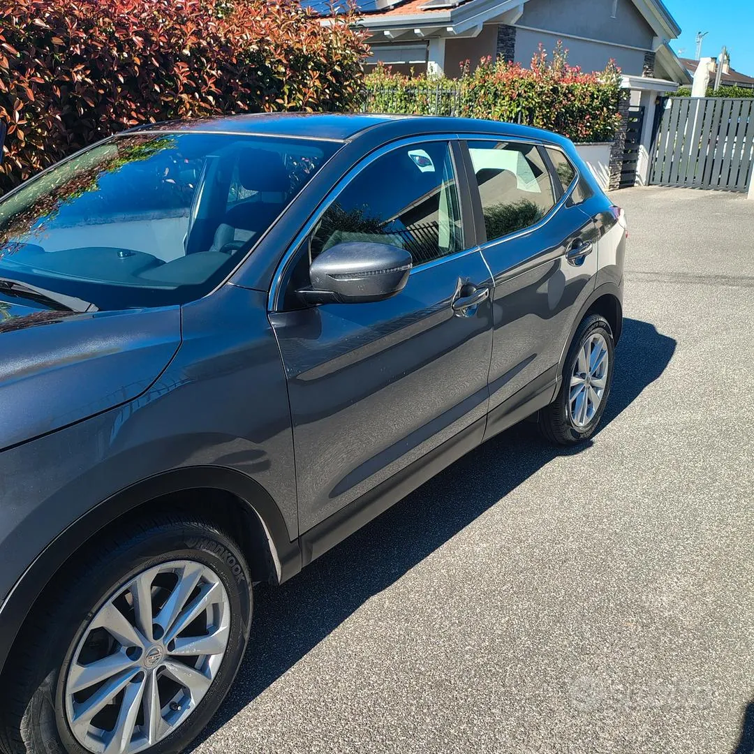 Nissan Qashqai 2015 photo 3