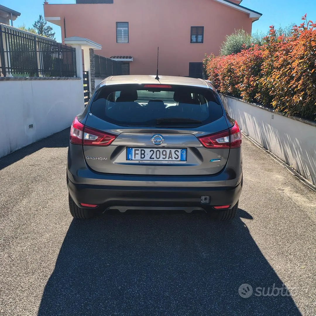 Nissan Qashqai 2015 photo 2