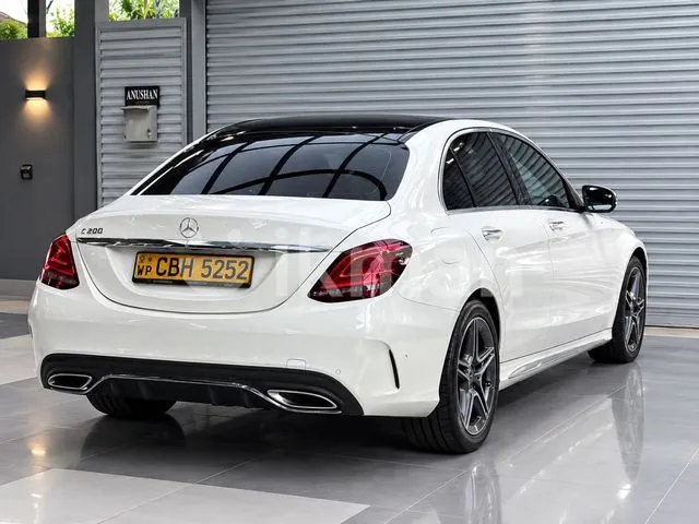 Mercedes-Benz C200 2018 photo 4