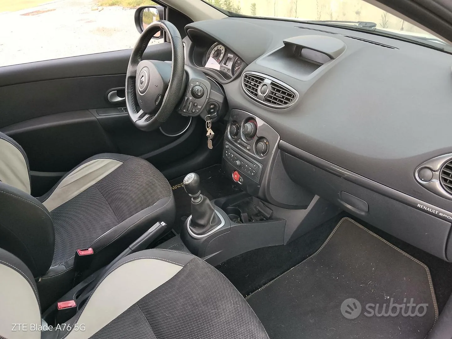 Renault Clio 2012 photo 3