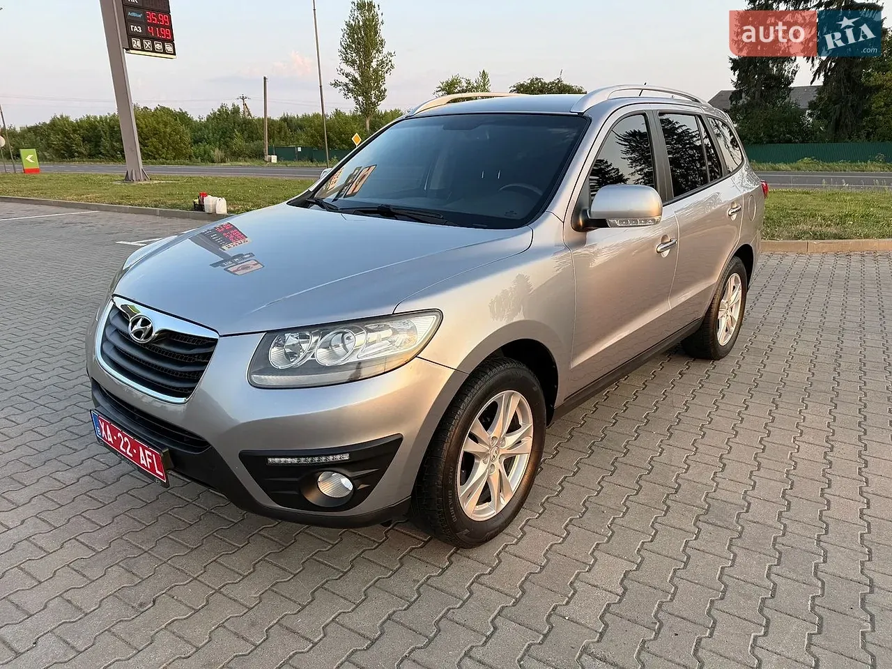 Hyundai Santa Fe 2011 photo 4