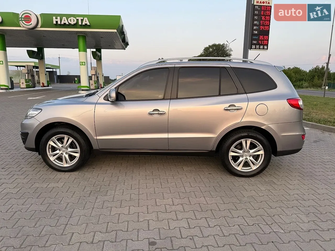 Hyundai Santa Fe 2011 photo 5