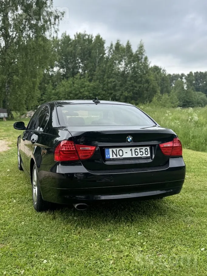 BMW 320D 2011 photo 4