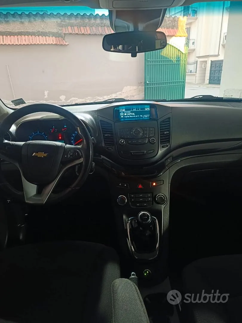 Chevrolet Orlando 2011 photo 2
