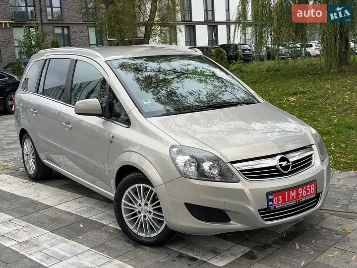 Opel Zafira 2011 photo 3