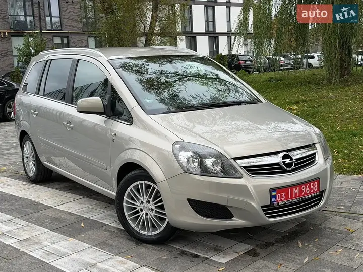 Opel Zafira 2011 photo 2