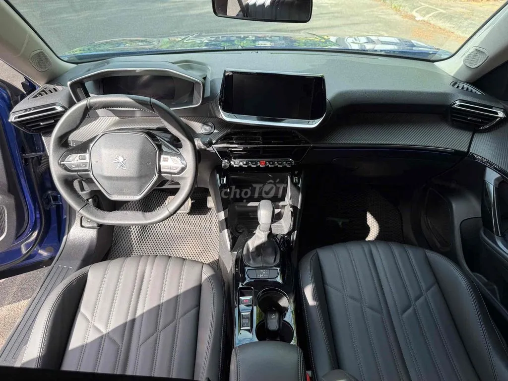 Peugeot 2008 2021 photo 5