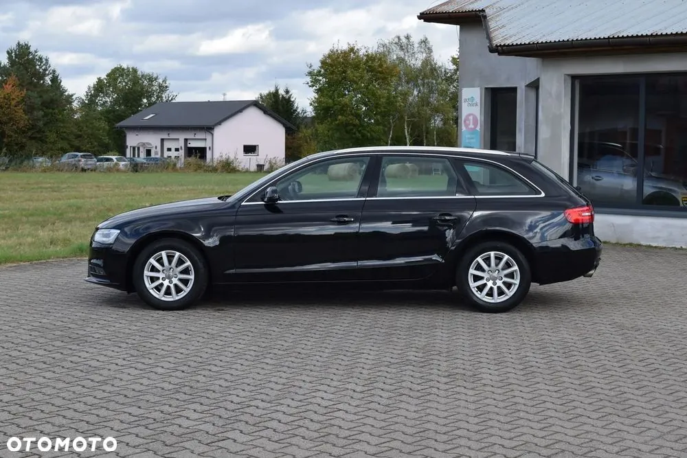 Audi A4 Avant 2012 photo 3