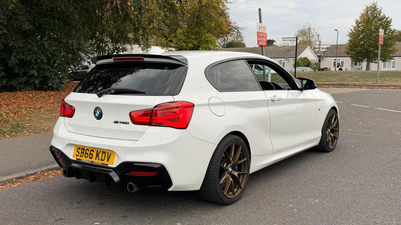 BMW 1 Series 2016 photo 3
