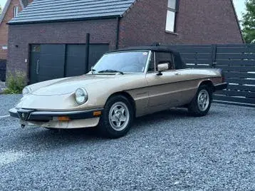 Alfa Romeo Spider 1986 photo 3