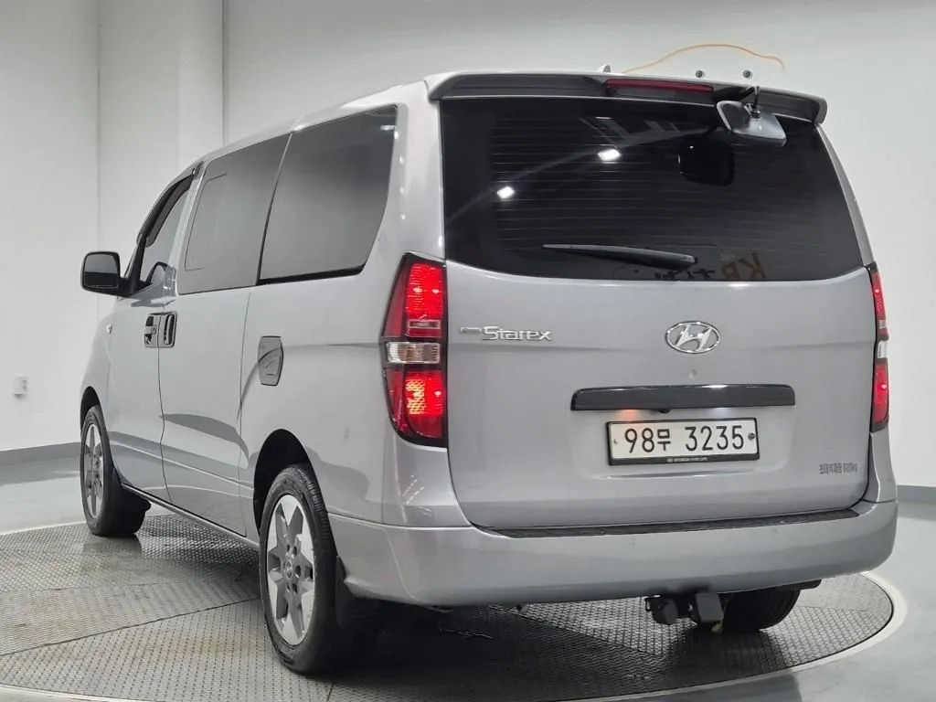 Hyundai Grand Starex 2019 photo 2