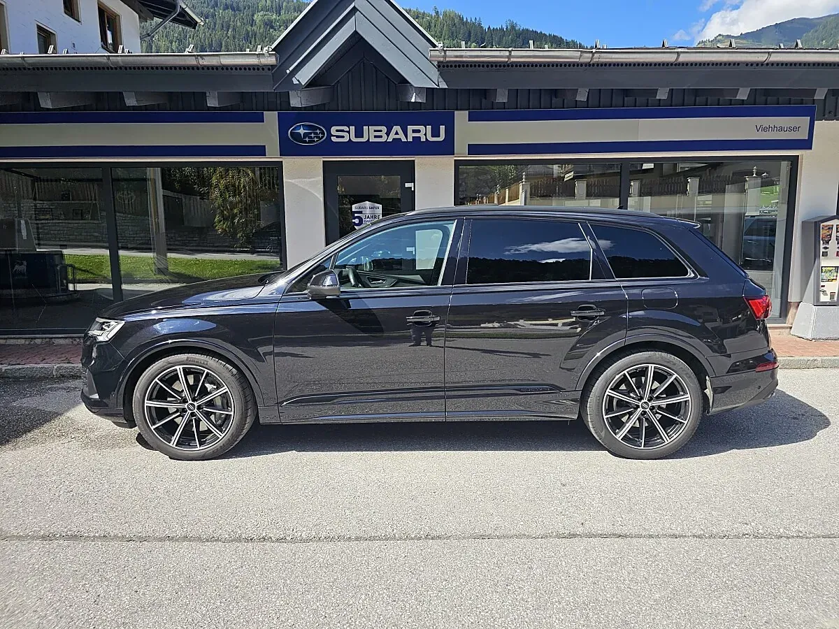 Audi Q7 2021 photo 2
