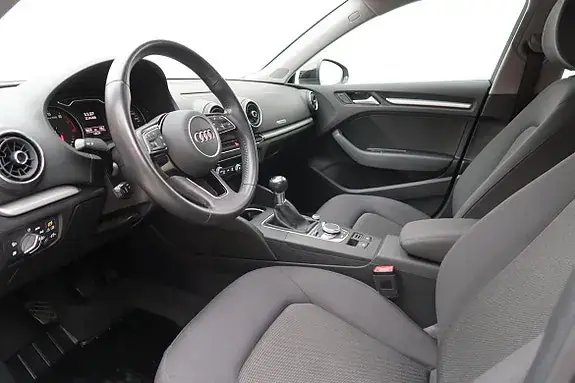 Audi A3 2018 photo 4