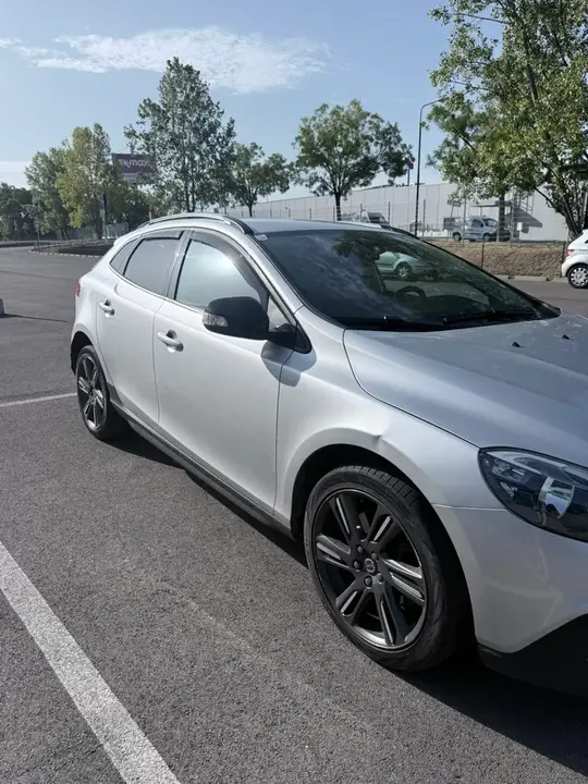 Volvo V40 2015 photo 3