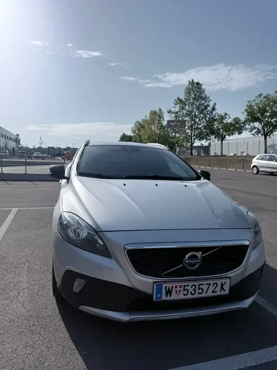 Volvo V40 2015 photo 2