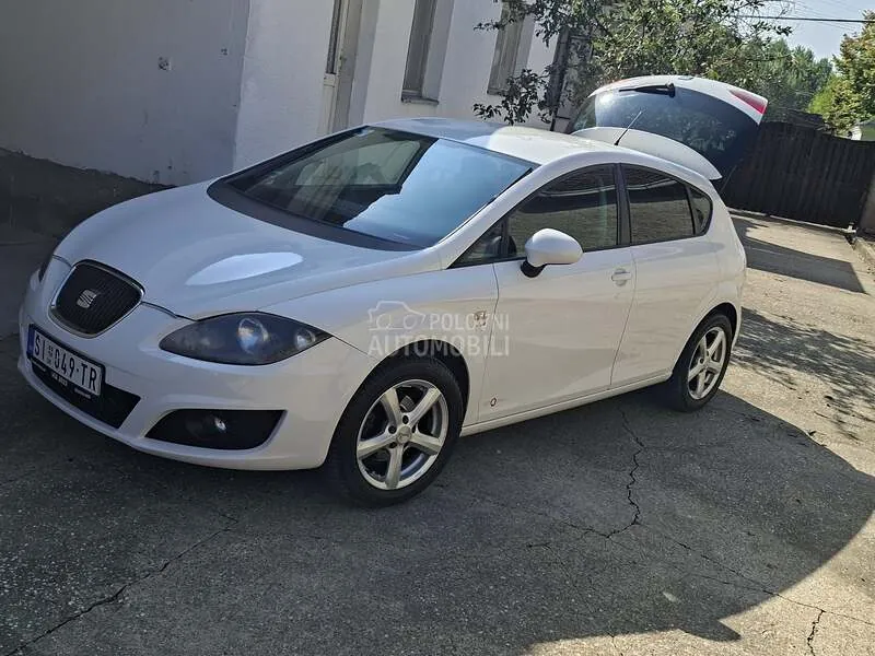 Seat Leon 2012 photo 3