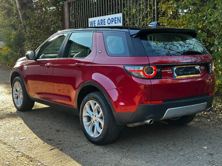 Land Rover Discovery Sport 2017 photo 5