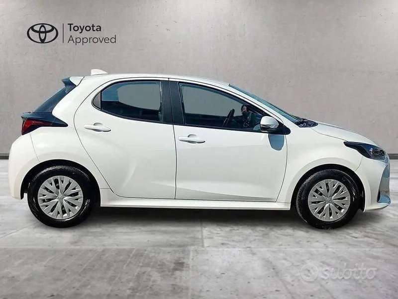 Toyota Yaris 2022 photo 4