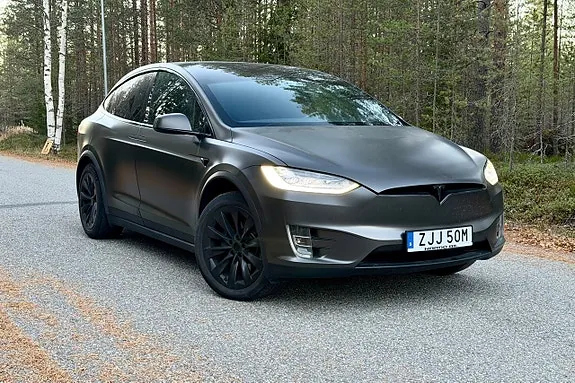 Tesla Model X 2017 photo 2