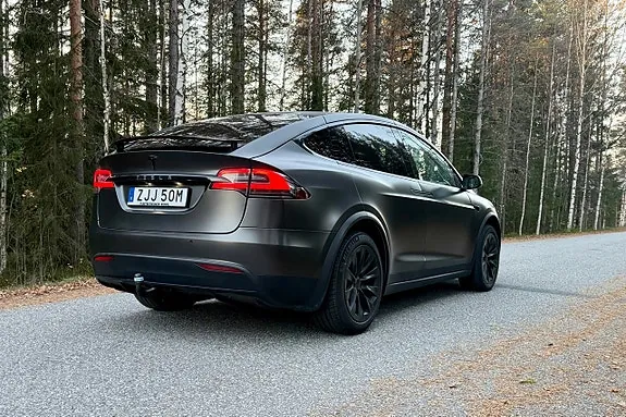 Tesla Model X 2017 photo 3