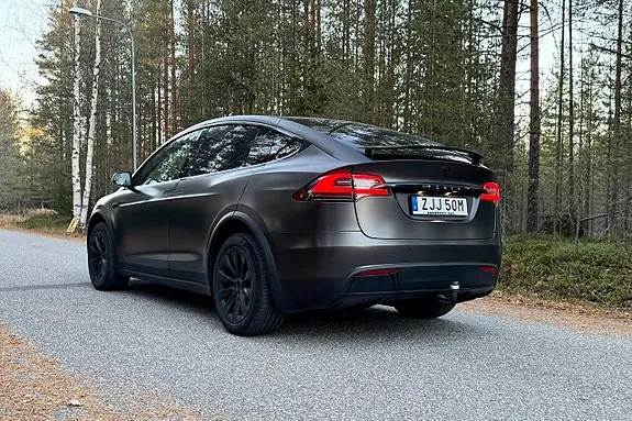 Tesla Model X 2017 photo 4