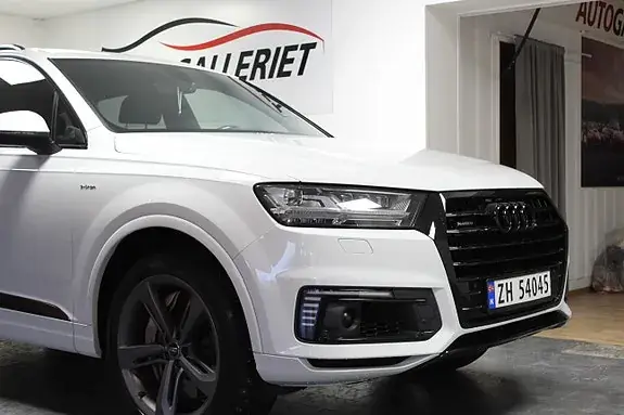 Audi Q7 2018 photo 2