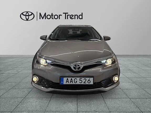 Toyota Auris 2015 photo 5