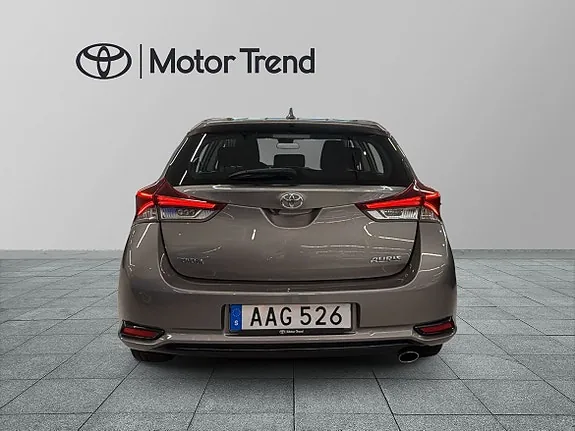 Toyota Auris 2015 photo 4