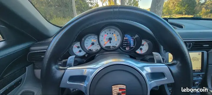 Porsche 911 Turbo S 2015 photo 3