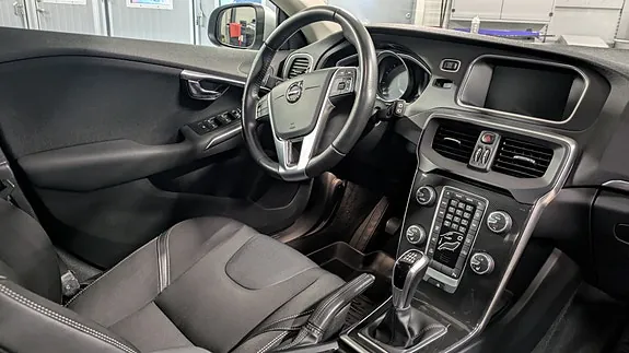 Volvo V40 2018 photo 4