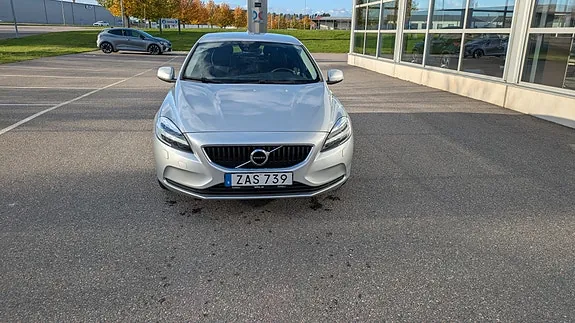 Volvo V40 2018 photo 2