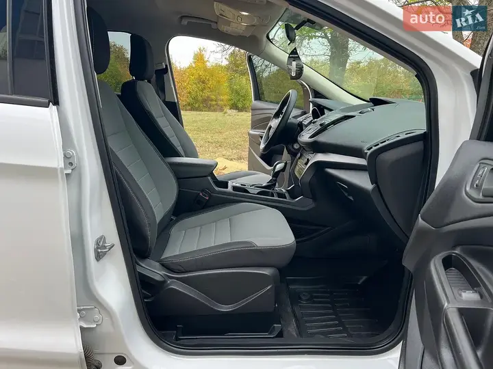 Ford Escape 2019 photo 3
